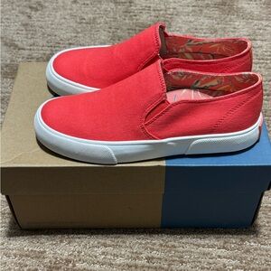 Vionic Women's Groove Poppy Red Casual Canvas Flats Size 5 NWT